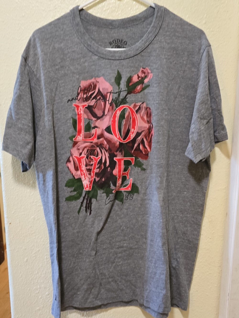 Rodeo Quincy Gray Tee with Pink Rose LOVE Graphic